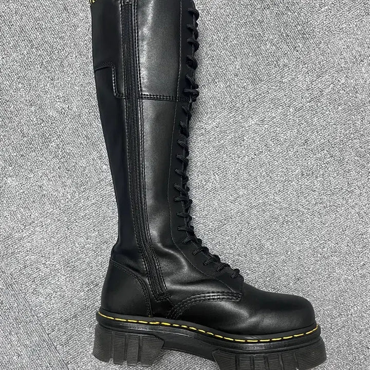 [BUNJANG] Dr. Martens Odric Boots / 닥터마틴 오드릭 20i 부츠