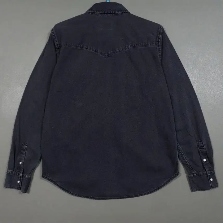 [SOLD OUT] 여성 M (90) 리바이스 아이코닉 흑청 투포켓 웨스턴 데님 셔츠 남방