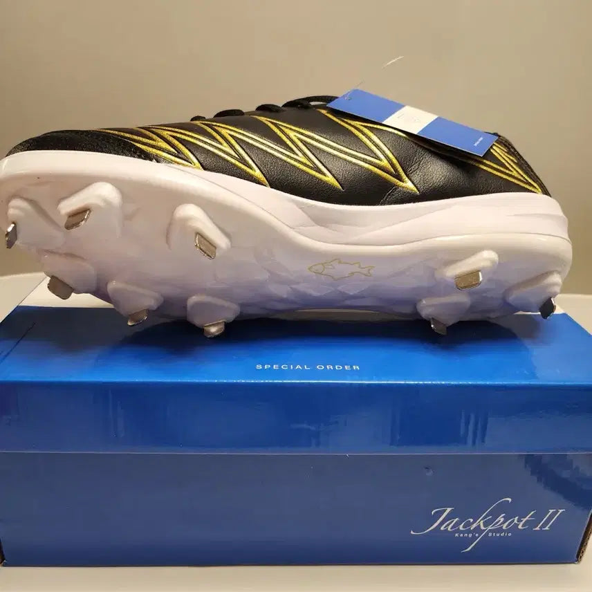 [BUNJANG] Kang's Studio Spike Baseball Cleats / 캉스스튜디오 징 스파이크 야구화