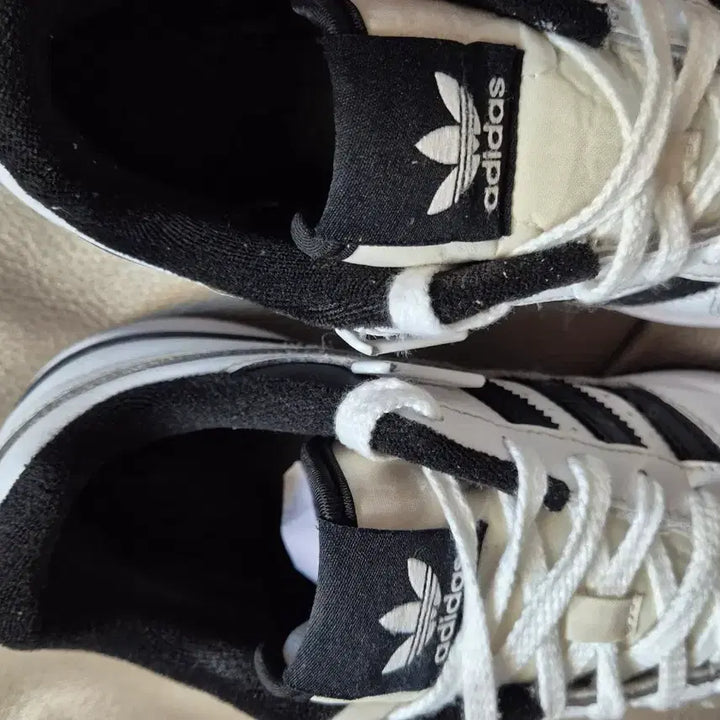 [BUNJANG] Adidas Forum Low CL Women's Shoes / 아디다스 포럼 로우 CL  여자 235