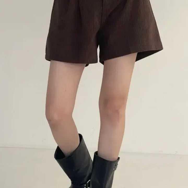 [BUNJANG] Banding Corduroy Shorts / 에이블리 밴딩 코듀로이 골덴 팬츠 반바지