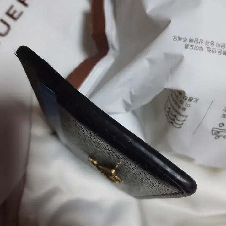 [BUNJANG] Gucci Card Holder with Bee Embroidery / 구찌 블랙 카드지갑 벌 자수