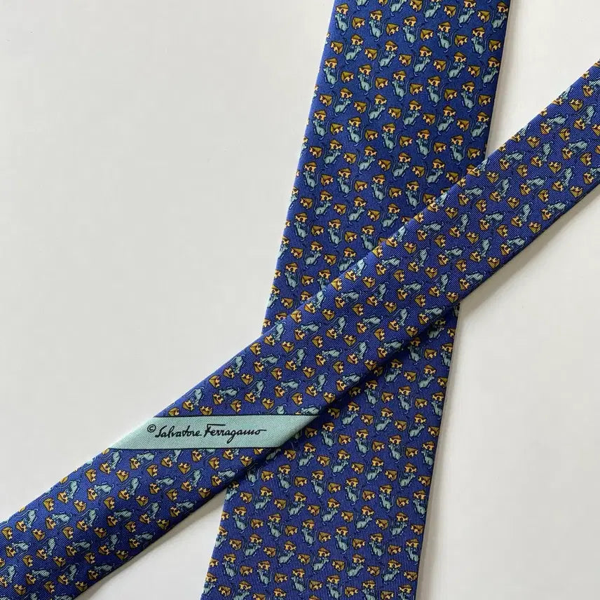 [BUNJANG] Ferragamo Silk Necktie / 페레가모 (Ferragamo) 명품 정품 넥타이