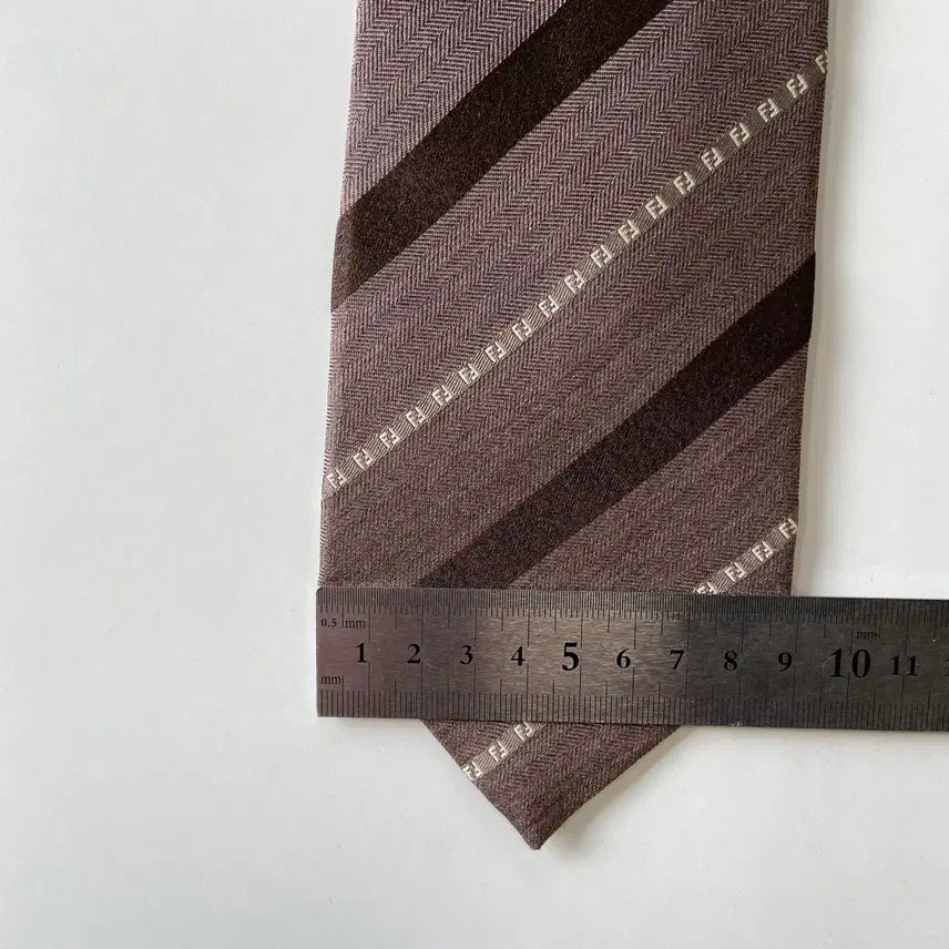 [BUNJANG] FENDI Monogram Silk Necktie / 펜디(FENDI) 모노그램 신형라벨 명품 정품 넥타이