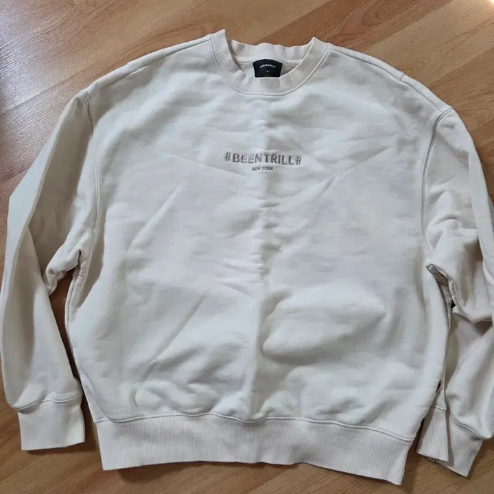 [BUNJANG] BEENTRILL Ivory Crewneck Sweatshirt / BEENTRILL
