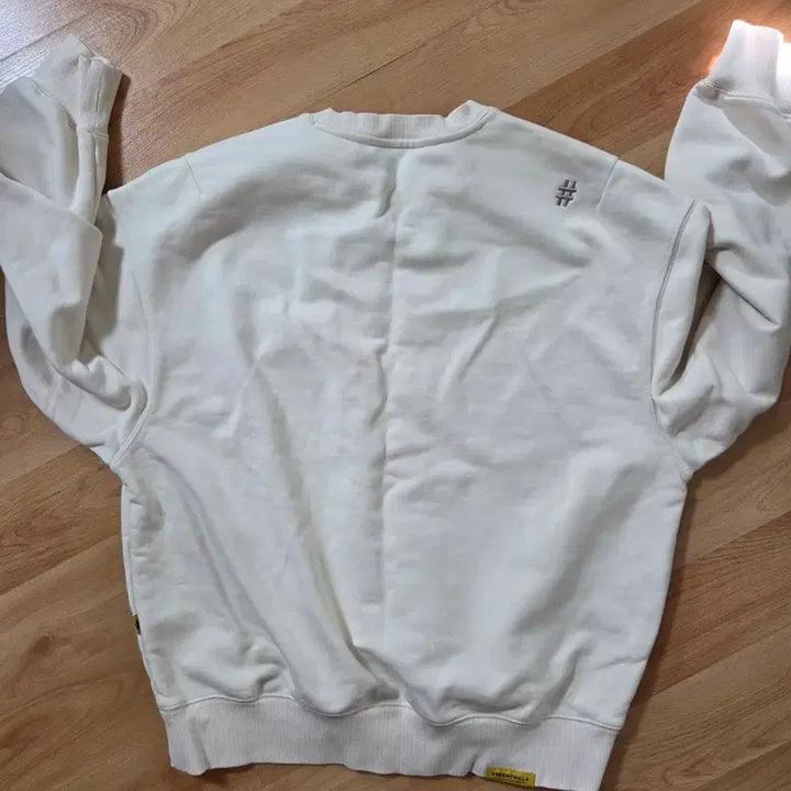[BUNJANG] BEENTRILL Ivory Crewneck Sweatshirt / BEENTRILL