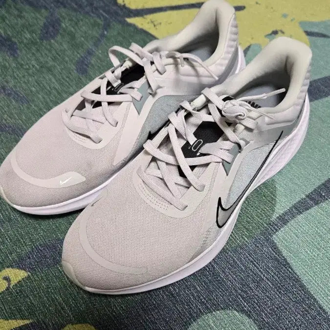[BUNJANG] Nike Quest 5 Running Shoes (280cm) / 나이키 러닝화 퀘스트 5 .280cm