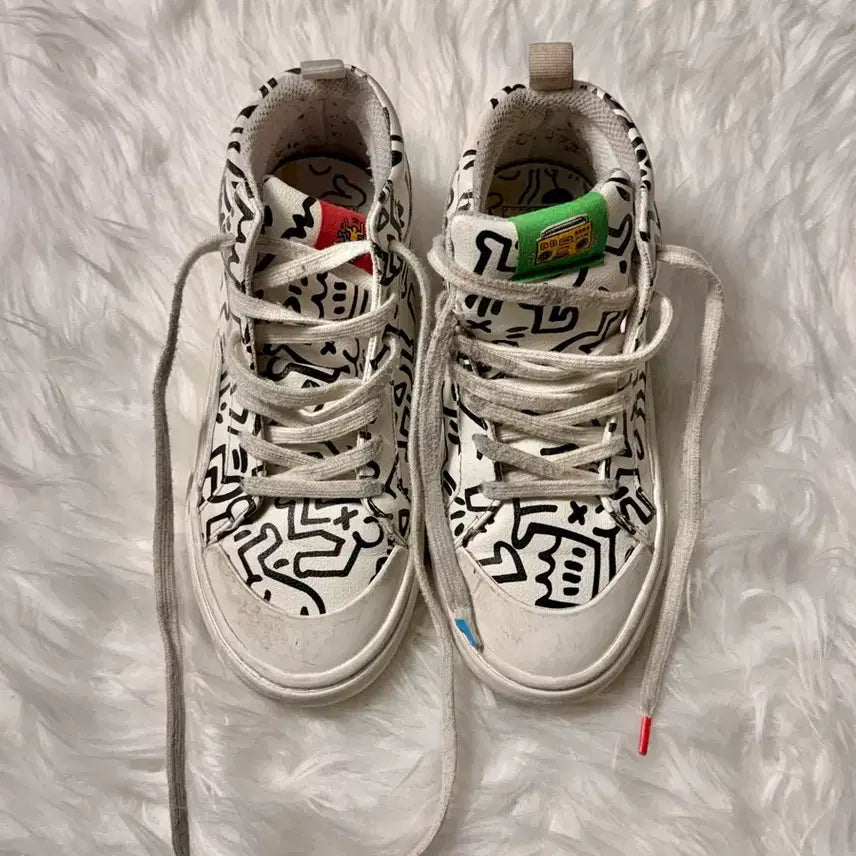[BUNJANG] ZARA Keith Haring High-Cut Sneakers / 자라 키스해링 하이컷 스니커즈 215~220