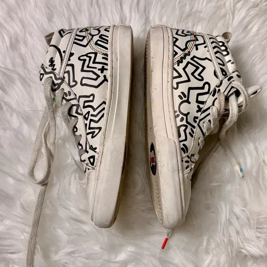 [BUNJANG] ZARA Keith Haring High-Cut Sneakers / 자라 키스해링 하이컷 스니커즈 215~220