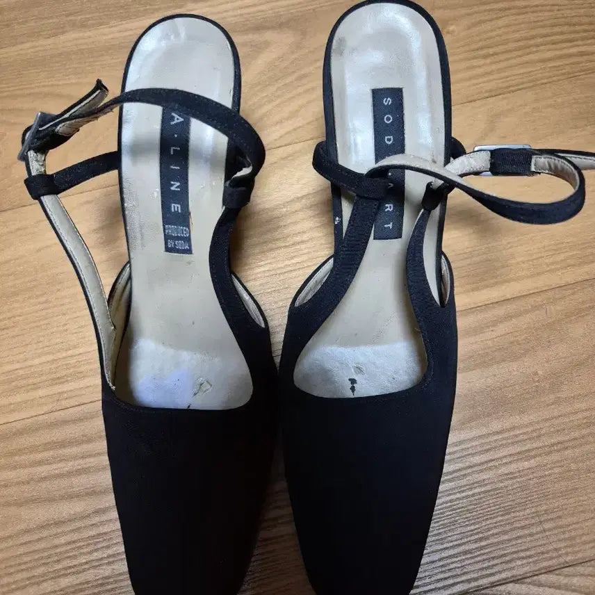[BUNJANG] SODA A.LINE Black Sandal Heels 245 / 소다 A.LINE 블랙 샌들힐 245