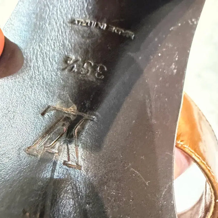 [BUNJANG] Louis Vuitton Flower Embellished Brown Sandals / 루이비통 플라워 장식 브라운 샌들