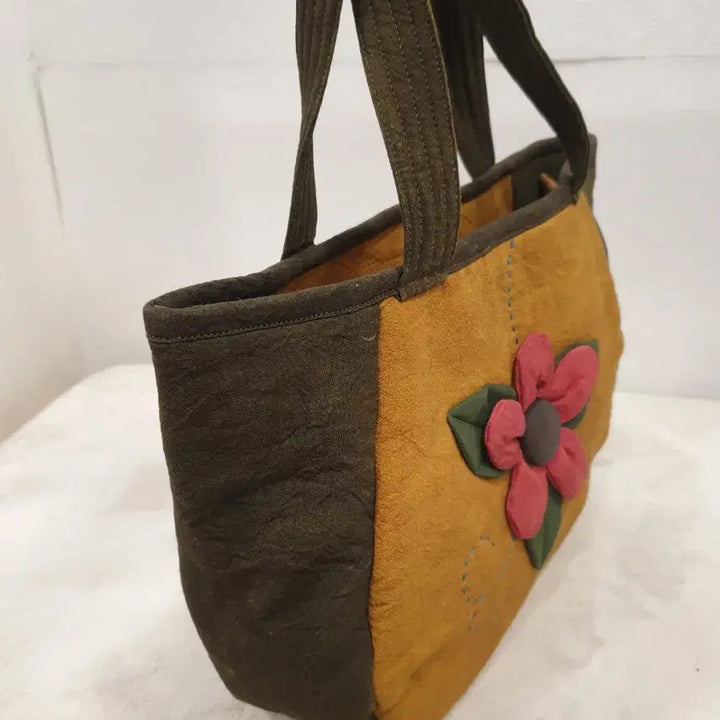 [BUNJANG] Handmade Color-blocked Floral Tote Bag / 천연염색 수제 배색 꽃 토트백
