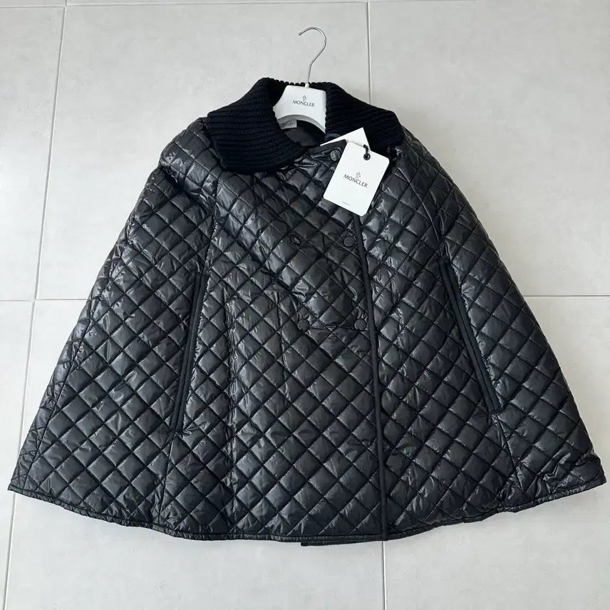 [BUNJANG] Moncler Cape Padded Jacket / 몽클레어 케이프 패딩