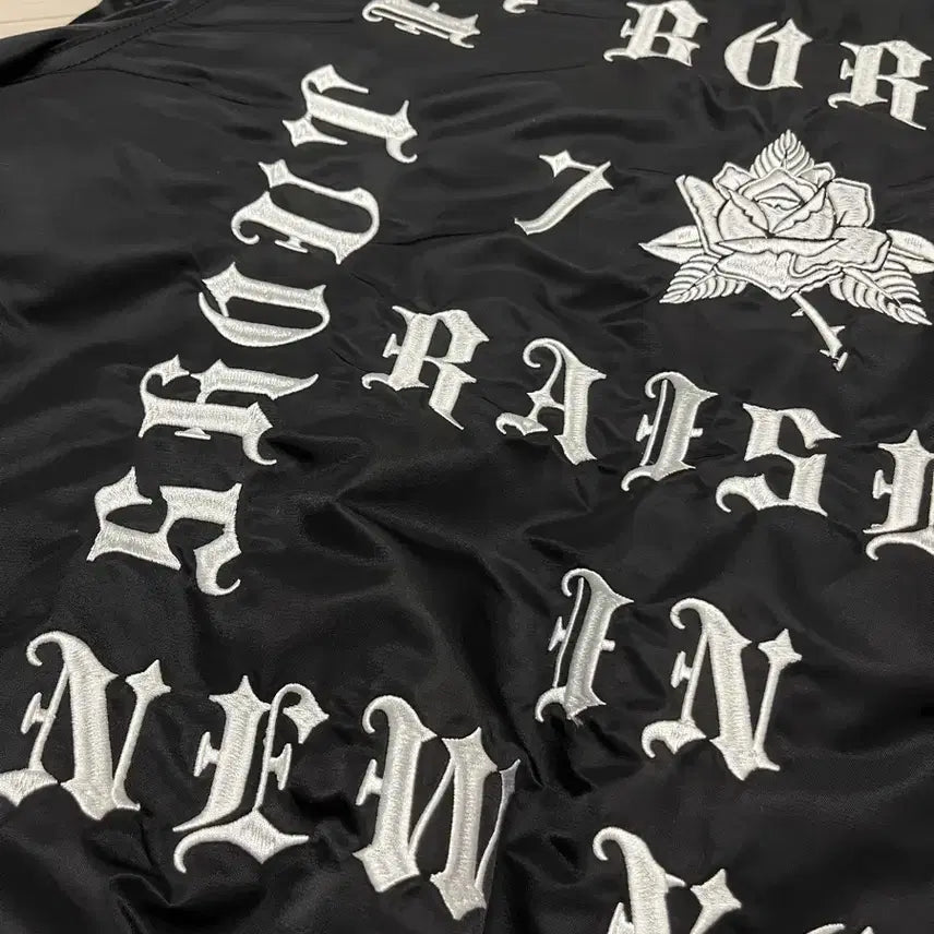 [BUNJANG] H&M Embroidered Stadium Bomber Jacket (M) / (땡처리)H&M 자수 스타디움 (M)95-100