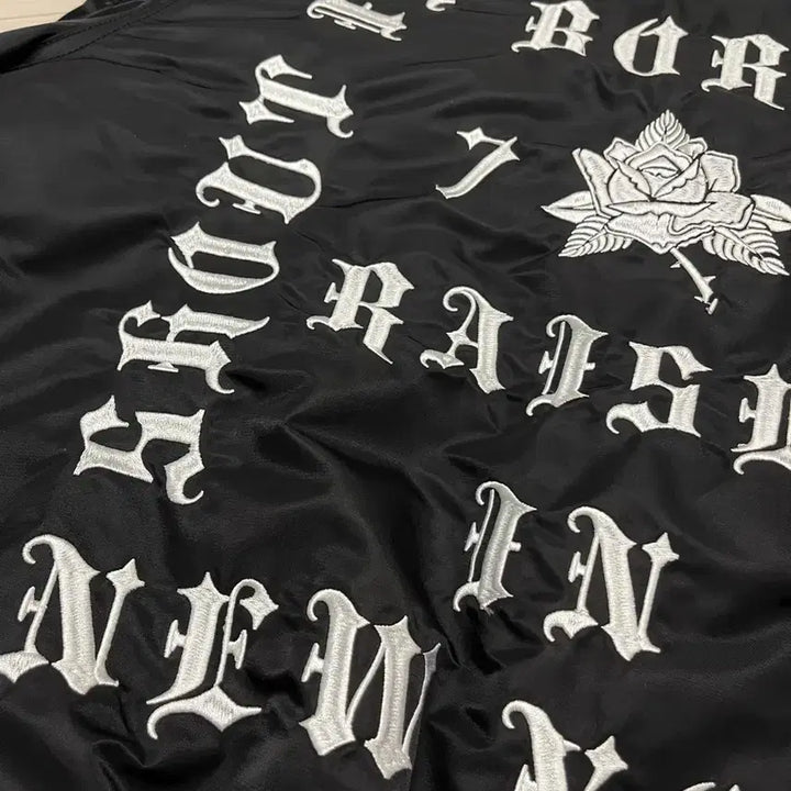 [BUNJANG] H&M Embroidered Stadium Bomber Jacket (M) / (땡처리)H&M 자수 스타디움 (M)95-100