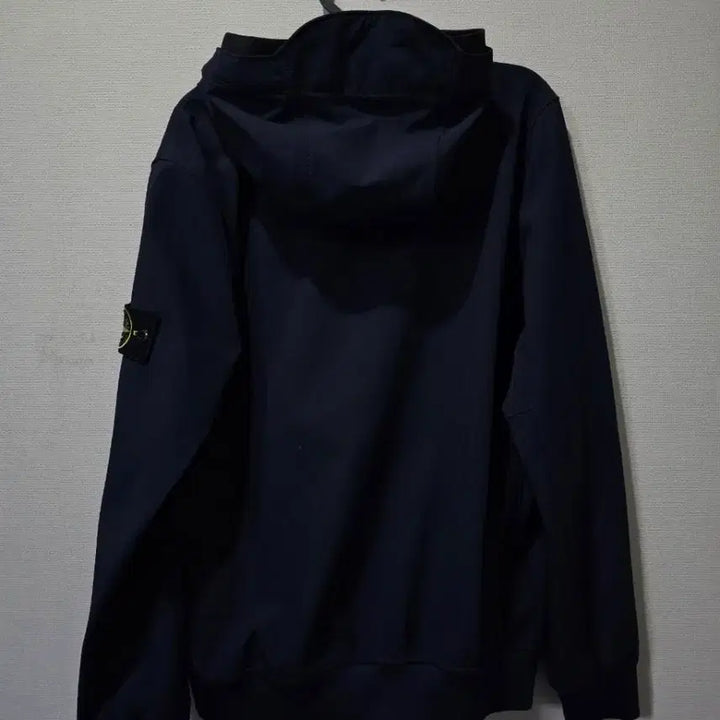 [BUNJANG] Stone Island Soft Shell Hooded Jacket (Size 90/S) / 정품 22SS 스톤아일랜드 소프트 쉘 후드 자켓 90/S
