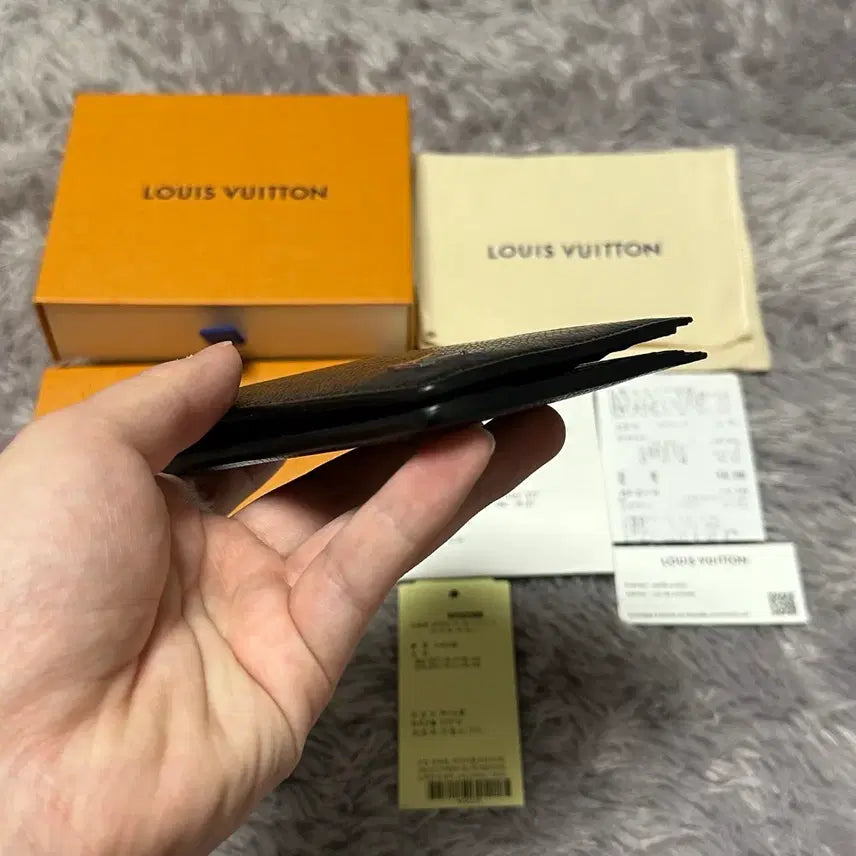 [BUNJANG] Louis Vuitton Taiga Silver Multiple Wallet / [풀구성] 루이비통 타이가 은장 멀티플 월릿 반지갑 블랙