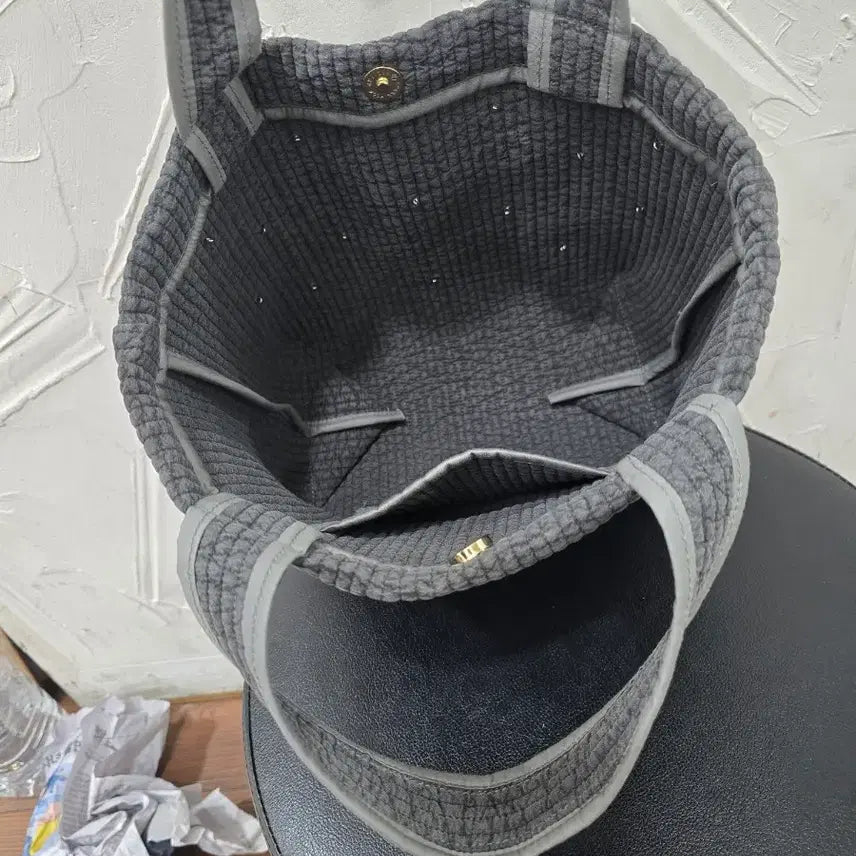 [BUNJANG] Quilted Pearl Point Tote Bag / 누빔 진주포인트 가방