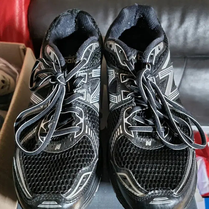 [BUNJANG] New Balance 860v2 Black Grey 275 / 뉴발란스 860v2 블랙 그레이 275