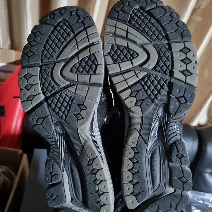 [BUNJANG] New Balance 860v2 Black Grey 275 / 뉴발란스 860v2 블랙 그레이 275