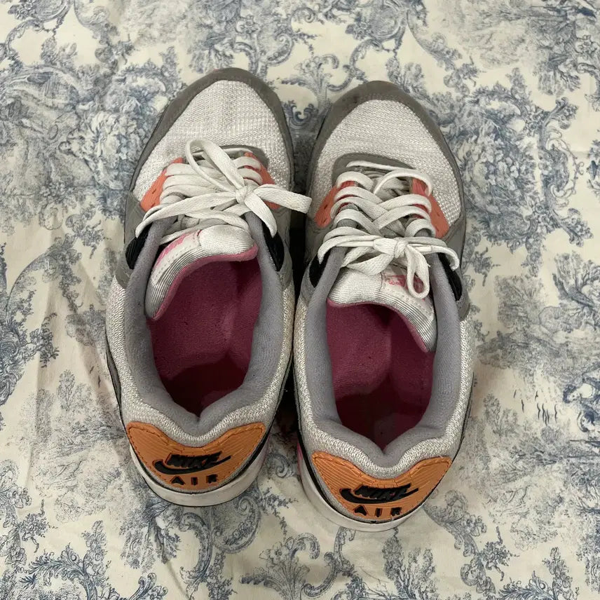 [BUNJANG] Nike Pink Sneakers / [NIKE] 나이키 운동화