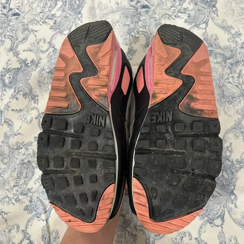 [BUNJANG] Nike Pink Sneakers / [NIKE] 나이키 운동화