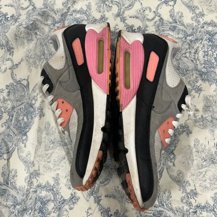 [BUNJANG] Nike Pink Sneakers / [NIKE] 나이키 운동화