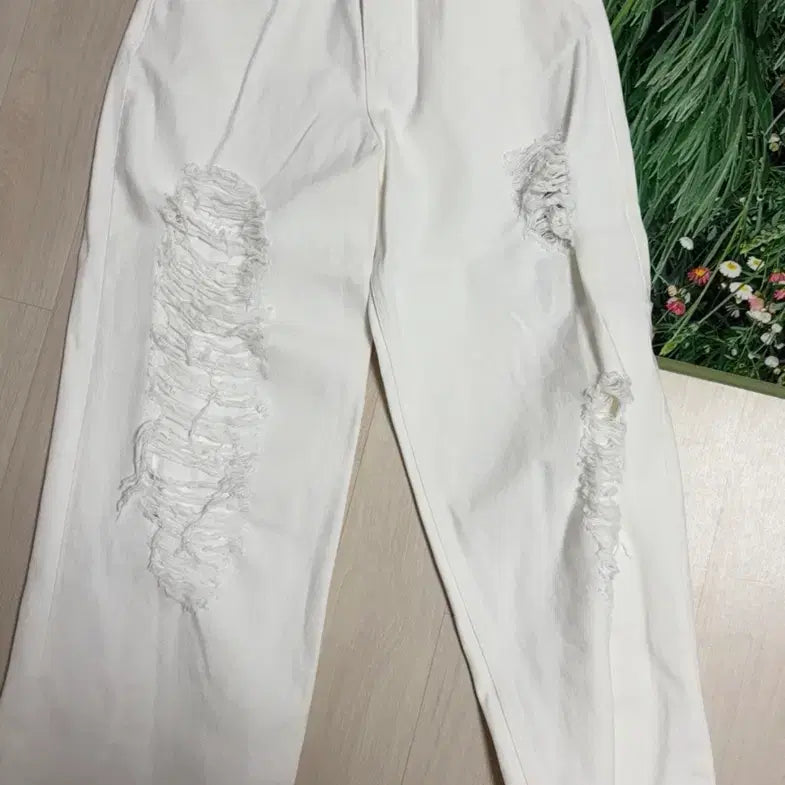 [BUNJANG] Trimming Bird Denim Pants / 트리밍버드 스크래치 데미지 데님 팬츠