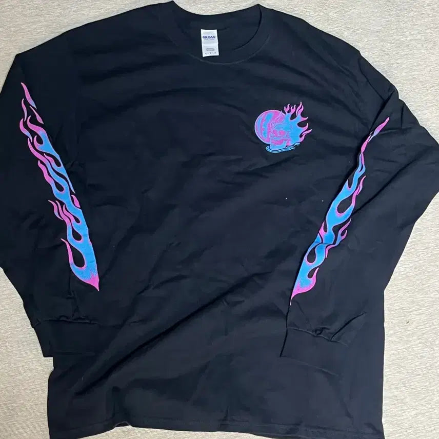 [BUNJANG] Gildan Flame Long Sleeve T-shirt / 길단 gildan 불꽃 롱슬리브 L (새상품)