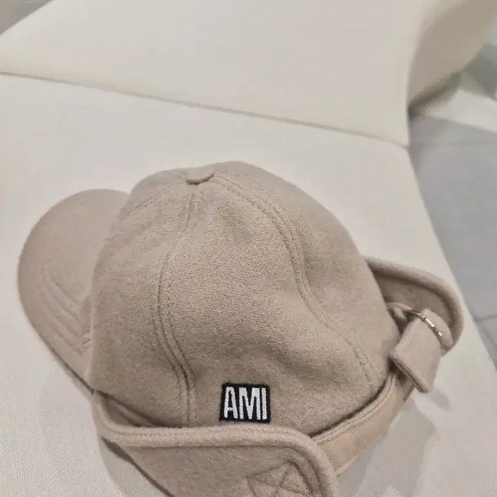 [BUNJANG] AMI Ear Flap Cap Beige / 아미 AMI 귀달이 캡 모자 베이지