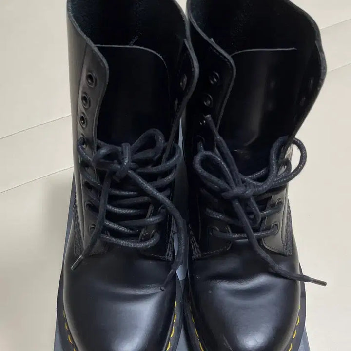 [BUNJANG] Dr. Martens 1460 Smooth Leather 8-Hole Boots Black EU36 / 닥터마틴 1460 스무스 가죽 8홀 부츠 블랙 EU36 (230mm)