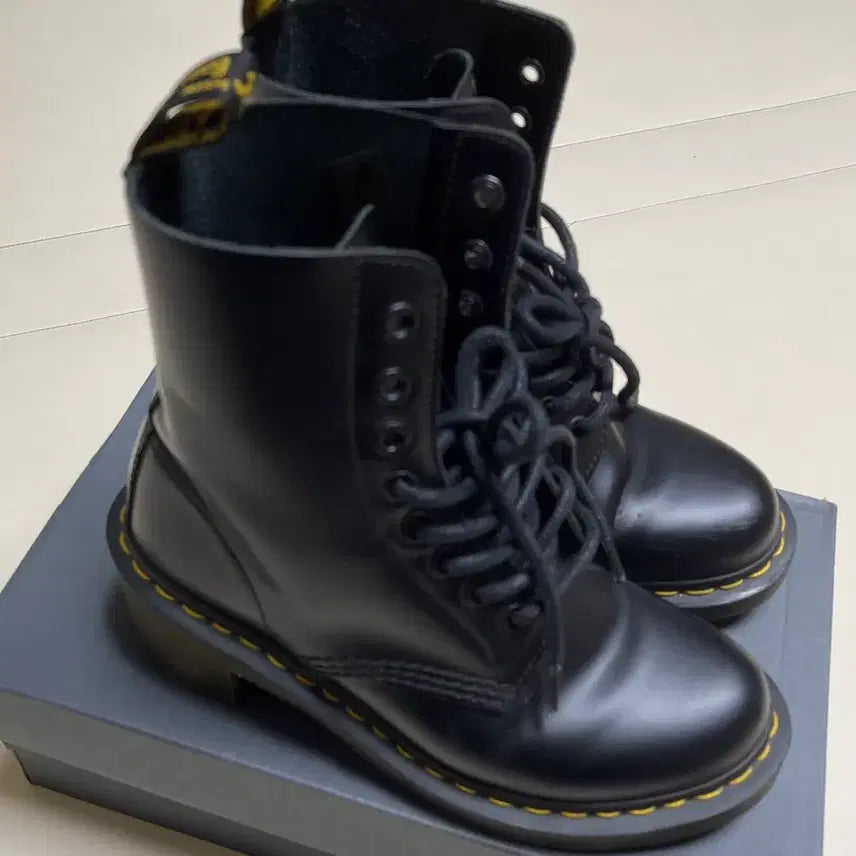 [BUNJANG] Dr. Martens 1460 Smooth Leather 8-Hole Boots Black EU36 / 닥터마틴 1460 스무스 가죽 8홀 부츠 블랙 EU36 (230mm)
