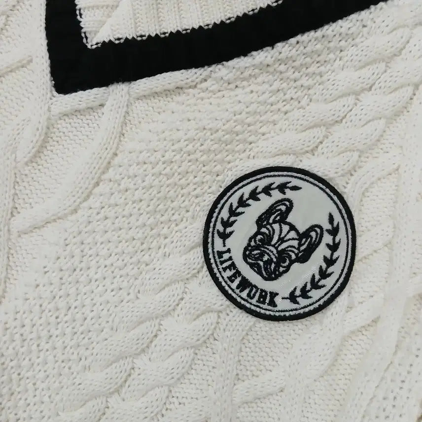 [BUNJANG] LifeWork V-Neck Cable Knit Ivory Sweater / 라이프워크 V넥 케이블 니트 아이보리 정품 105~110