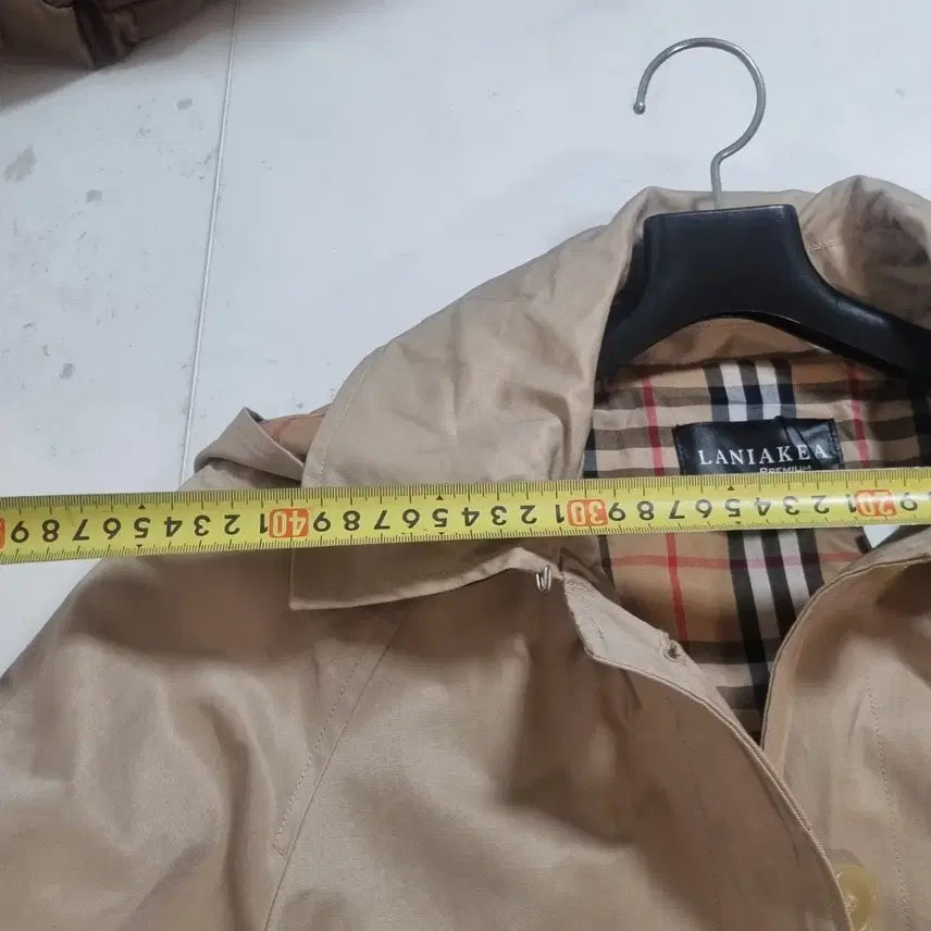 [BUNJANG] LANIAKEA Check Lined Trench Coat / LANIAKEA 체크 안감 트렌치 코트