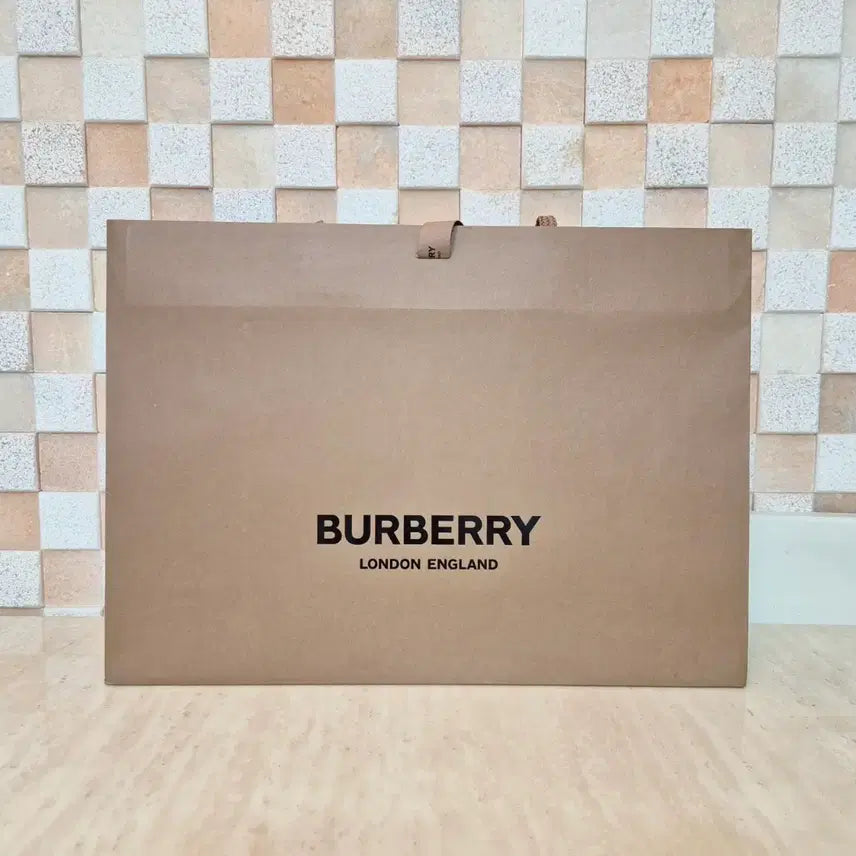[BUNJANG] Burberry Gift Box Set / [백화점정품]버버리 박스+쇼핑백+리본+속지 풀구성품,버버리 가방,버버리