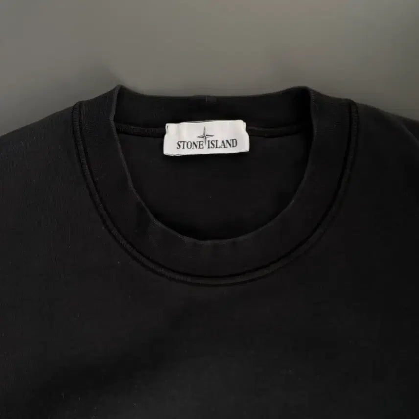 [BUNJANG] Stone Island XXL Black Crewneck Sweatshirt / [XXL] 스톤 아일랜드 와펜 맨투맨