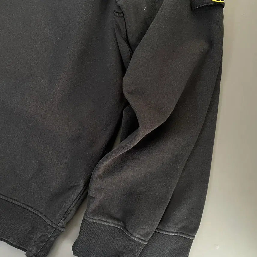 [BUNJANG] Stone Island XXL Black Crewneck Sweatshirt / [XXL] 스톤 아일랜드 와펜 맨투맨