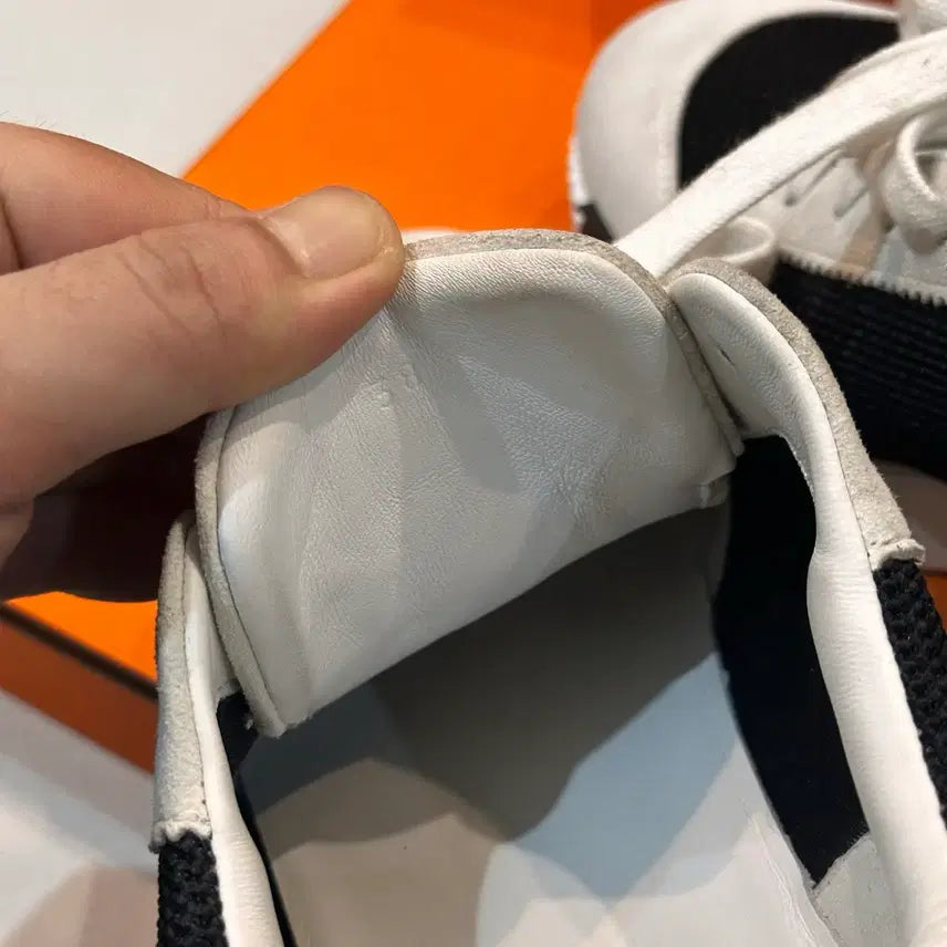 [BUNJANG] Hermes Bouncing Mesh Suede Goatskin Sneakers / 에르메스 바운싱 메쉬 스웨이드 고트스킨 누아블랑 38사이즈