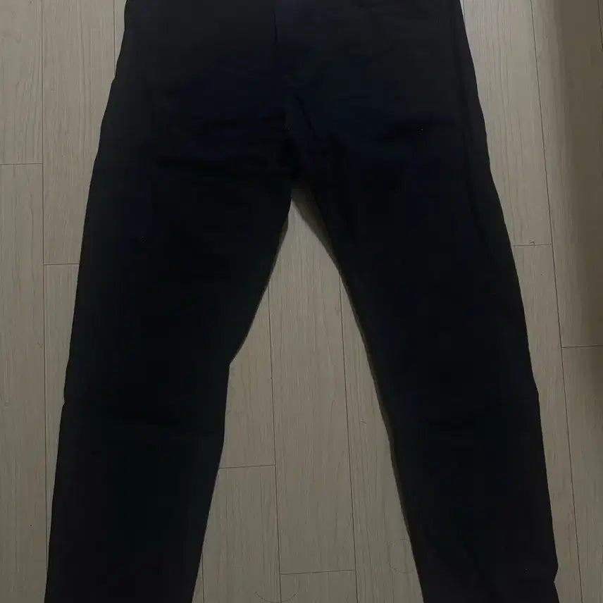 [BUNJANG] Uniqlo Slim Fit Selvedge Cutting Jeans Black / 유니클로 슬림핏 셀비지 커팅진 블랙