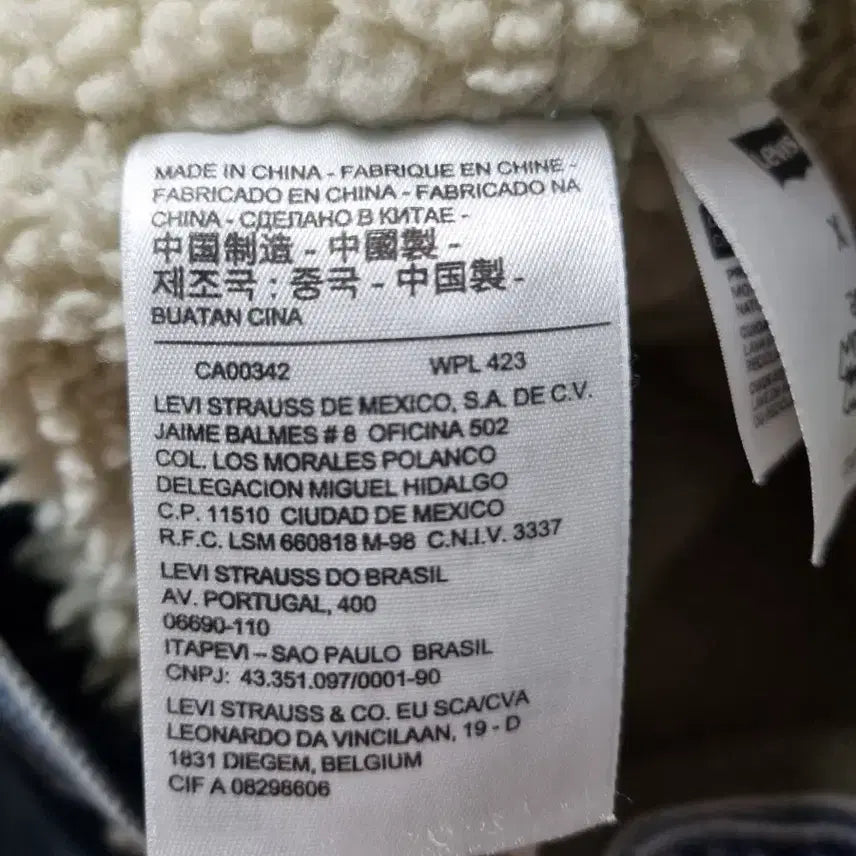 [SOLD OUT] 리바이스x미키마우스 쉐르파 트러커 자켓 S