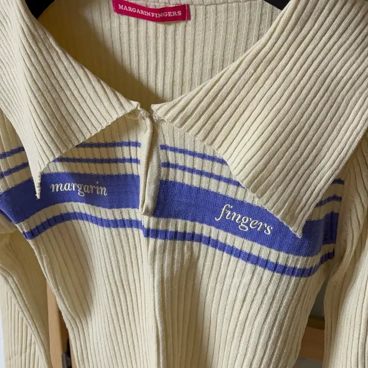 [BUNJANG] Margarine Fingers Chloe Logo Knit Sweater / 마가린핑거스 클로이 로고 니트