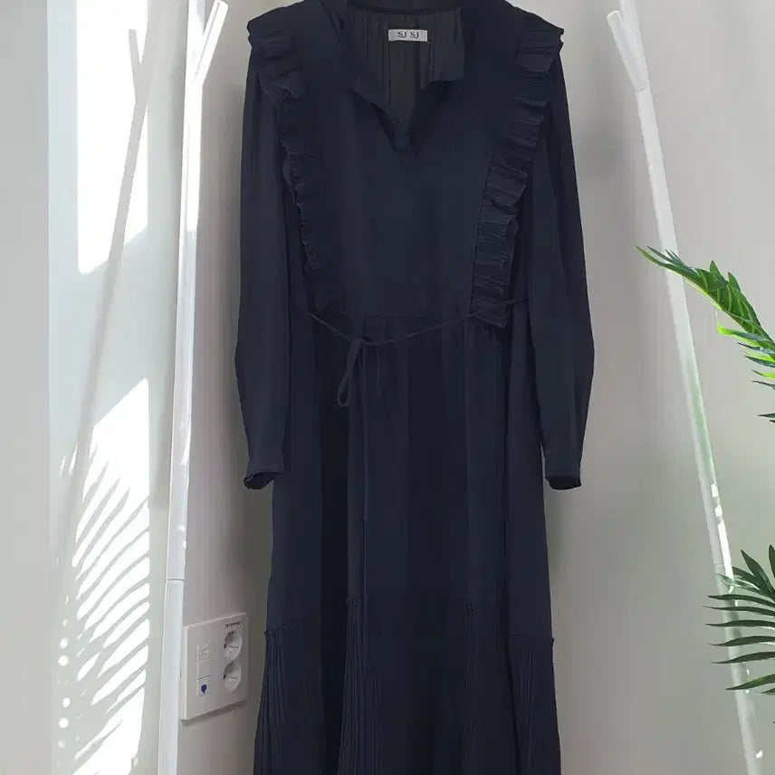 [SOLD OUT] 한섬sjsj 셔링 플리츠 쉬폰원피스