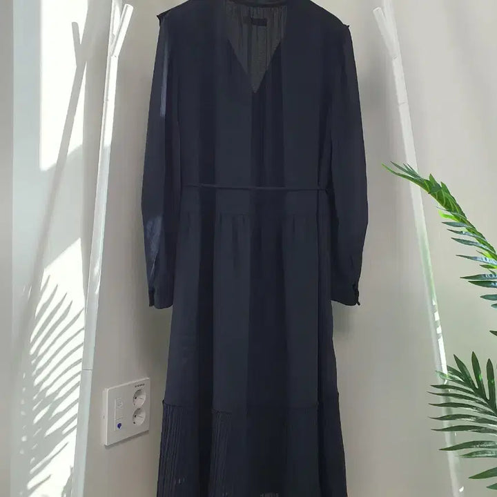[SOLD OUT] 한섬sjsj 셔링 플리츠 쉬폰원피스