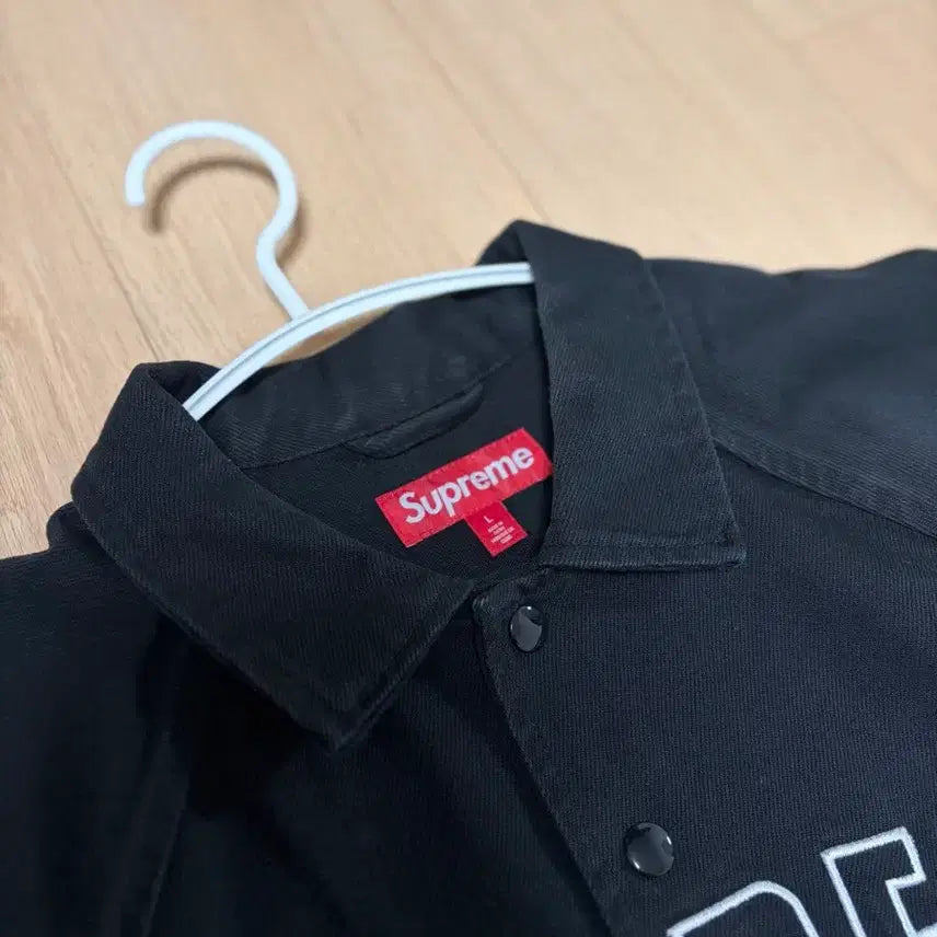 [BUNJANG] Supreme Arc Denim Coach Jacket Black (24SS) - Large / 슈프림 아크 데님 코치 자켓 블랙 24ss - 라지 사이즈