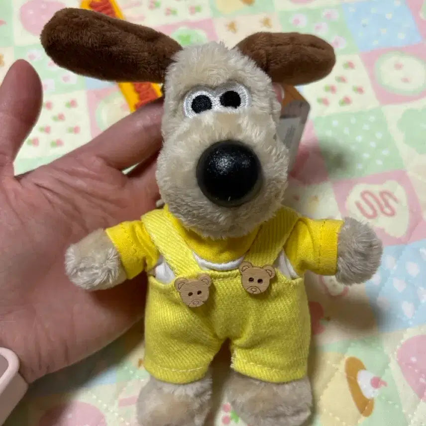 [BUNJANG] Gromit Overalls Doll Keychain / 멜빵 그로밋 인형 키링