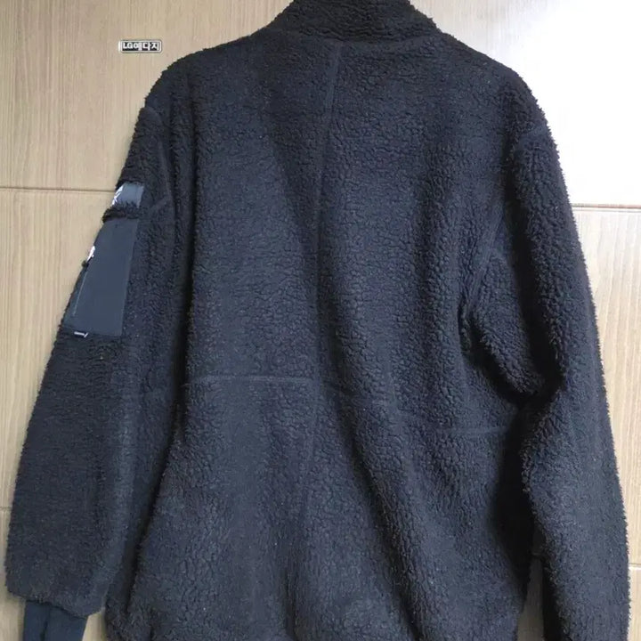 [BUNJANG] Covernat x Reebok Reversible Fleece Jacket / 리복 커버낫 콜라보 후리스