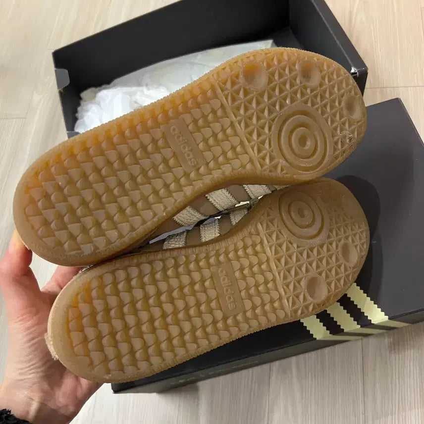 [BUNJANG] Adidas x Wales Bonner Samba Wonder White Cha Jung Won / 아디다스 x 웨일스 보너 삼바 서플라이어 컬러 원더 화이트 차정원