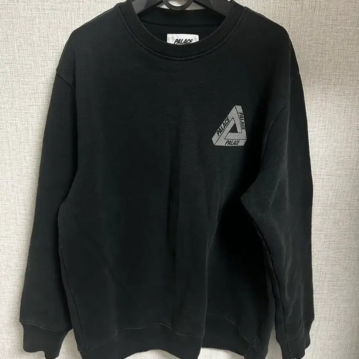 [BUNJANG] Palace Tri-Ferg Slub Crewneck Black - 22FW M / 택포9)팔라스 맨투맨 트라이퍼그 슬럽 크루넥 블랙 - 22FW M