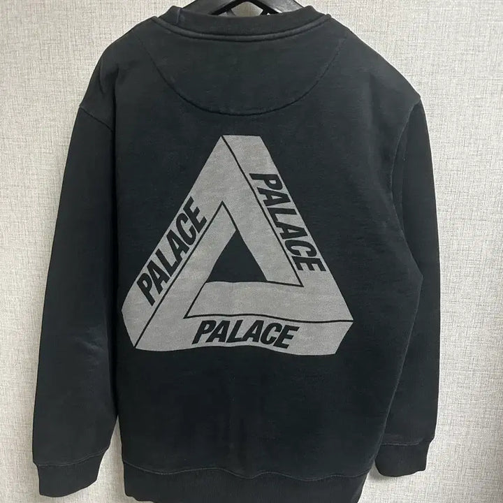 [BUNJANG] Palace Tri-Ferg Slub Crewneck Black - 22FW M / 택포9)팔라스 맨투맨 트라이퍼그 슬럽 크루넥 블랙 - 22FW M