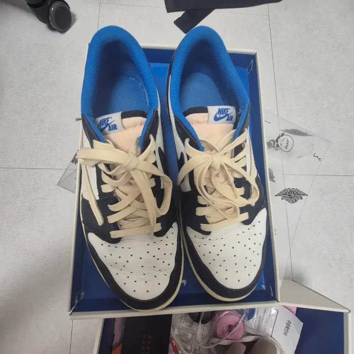 [BUNJANG] Nike Fragment Travis Scott Jordan 1 Low Sneakers / 나이키 프라그먼트 트래비스 스캇 조던1 로우 275 프스캇